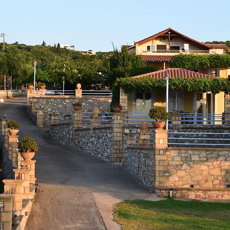Alexandros Seaside Family Apartments & Villas - Paradise, 7' From Petalidi Kalamaki (Messinia) Exterior foto