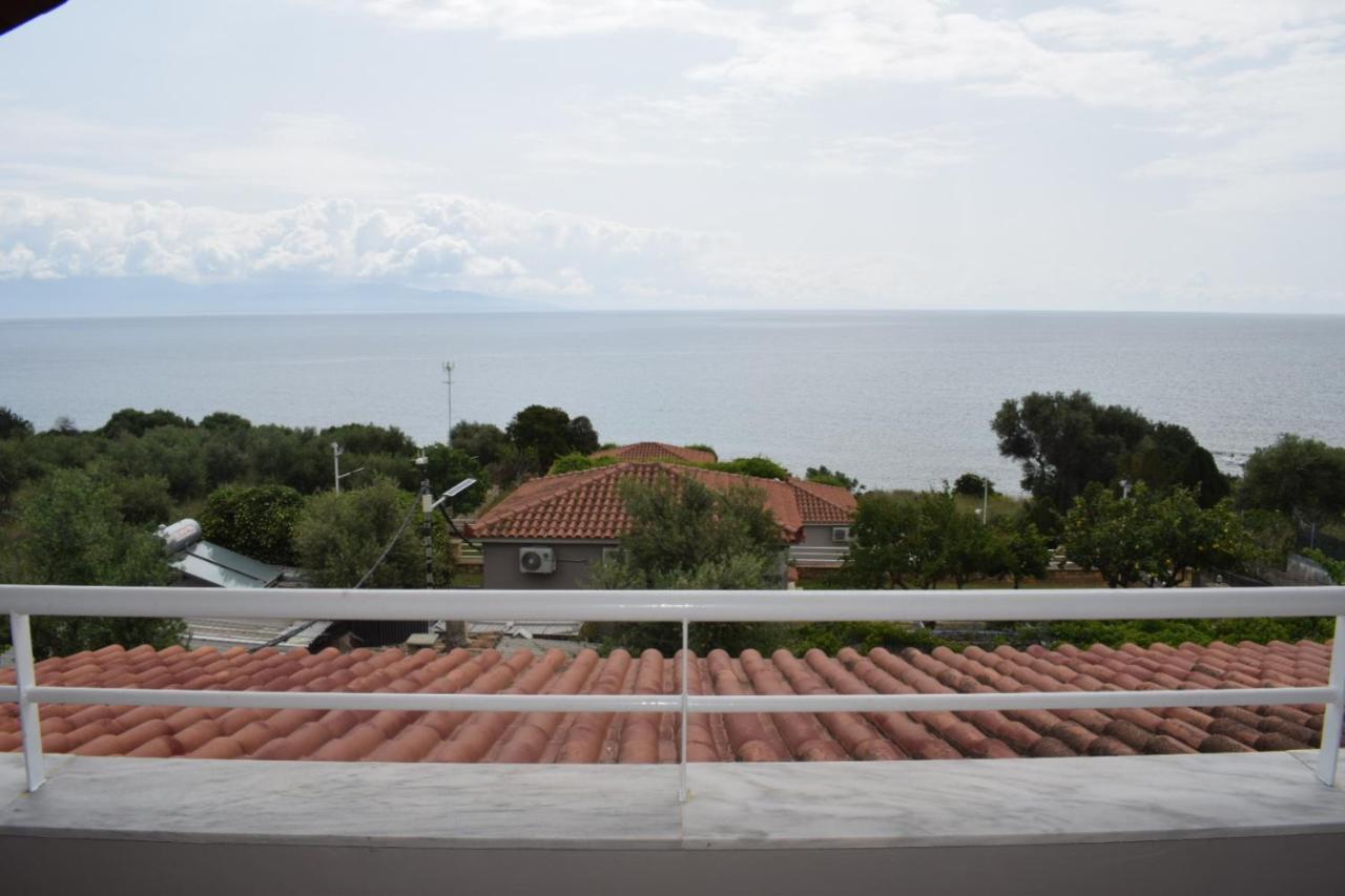 Alexandros Seaside Family Apartments & Villas - Paradise, 7' From Petalidi Kalamaki (Messinia) Exterior foto