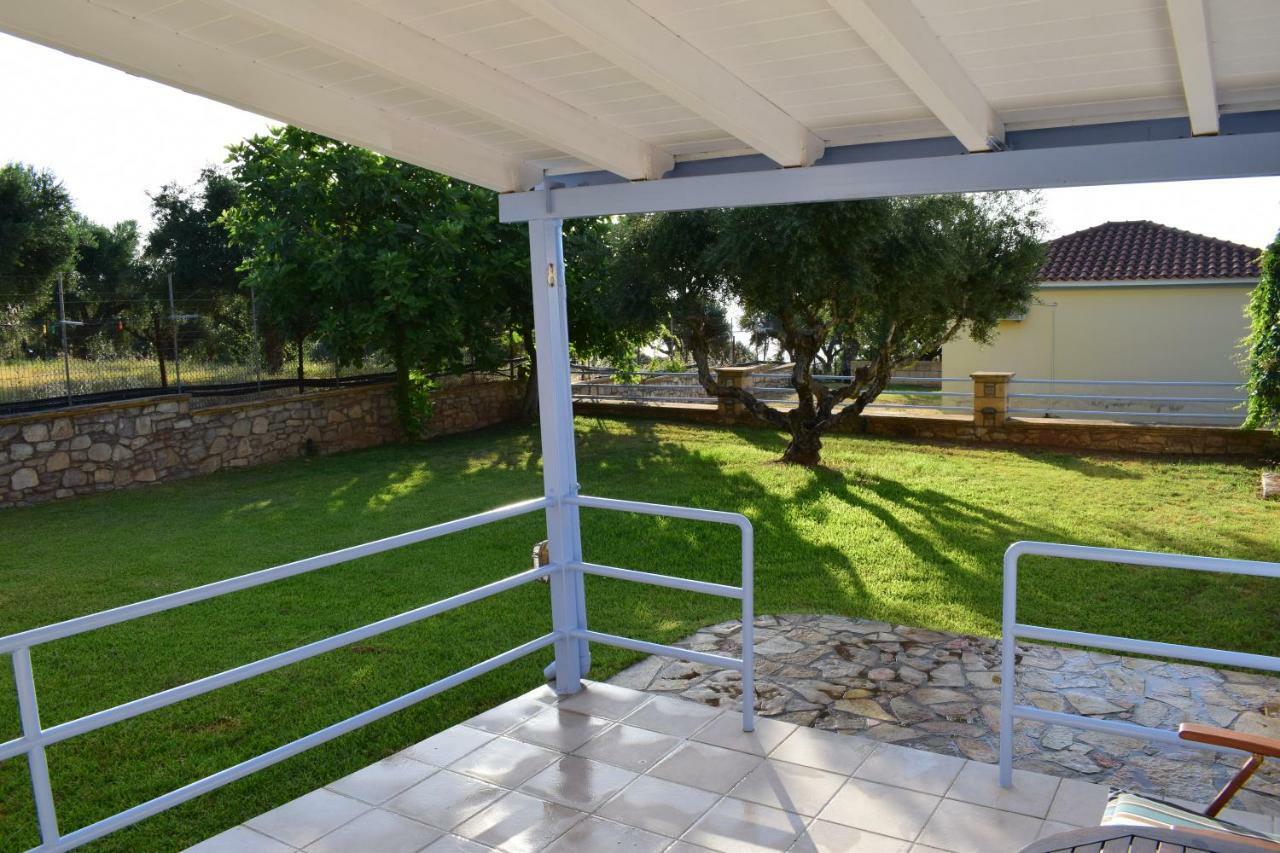 Alexandros Seaside Family Apartments & Villas - Paradise, 7' From Petalidi Kalamaki (Messinia) Exterior foto