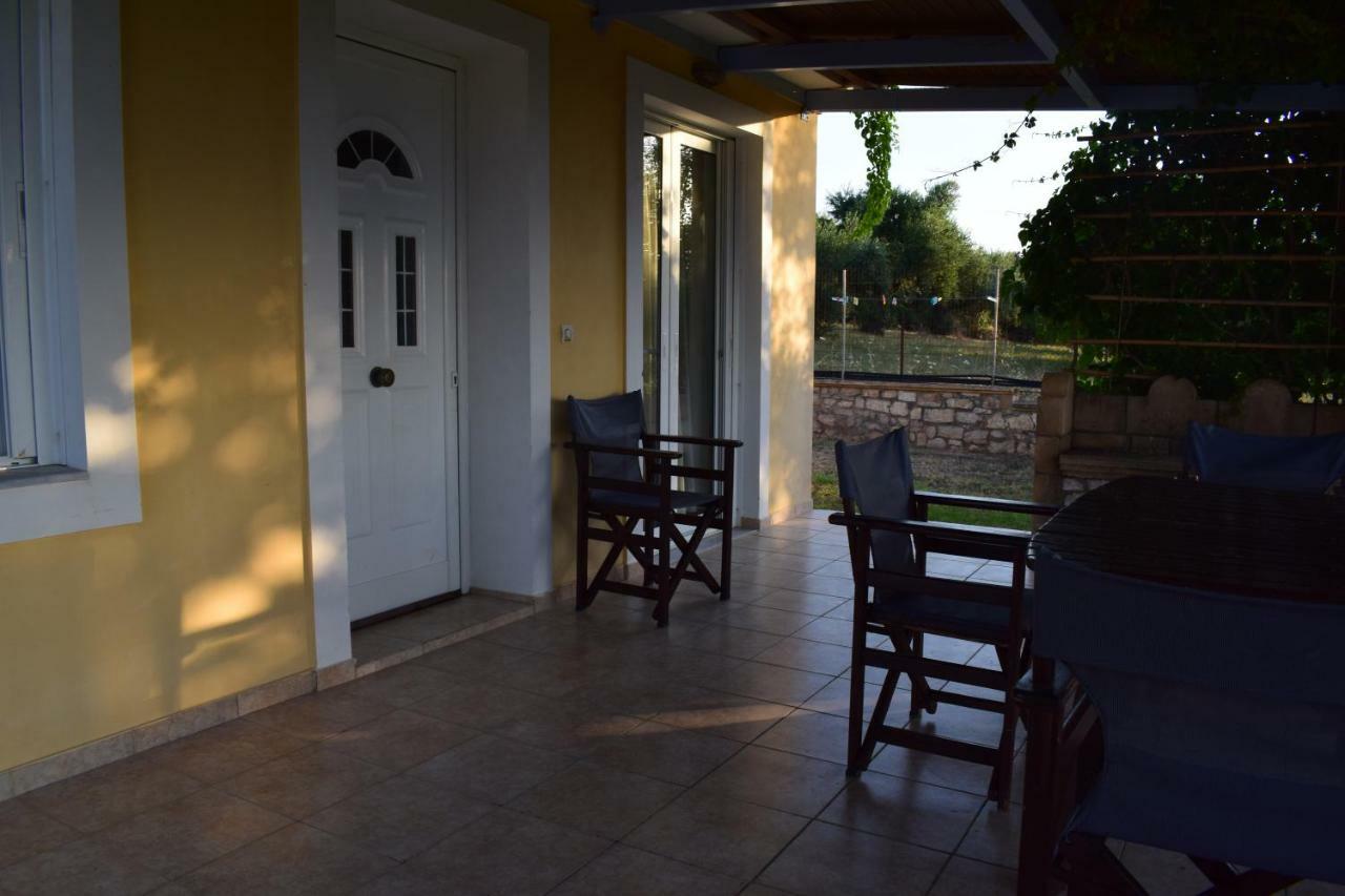 Alexandros Seaside Family Apartments & Villas - Paradise, 7' From Petalidi Kalamaki (Messinia) Exterior foto