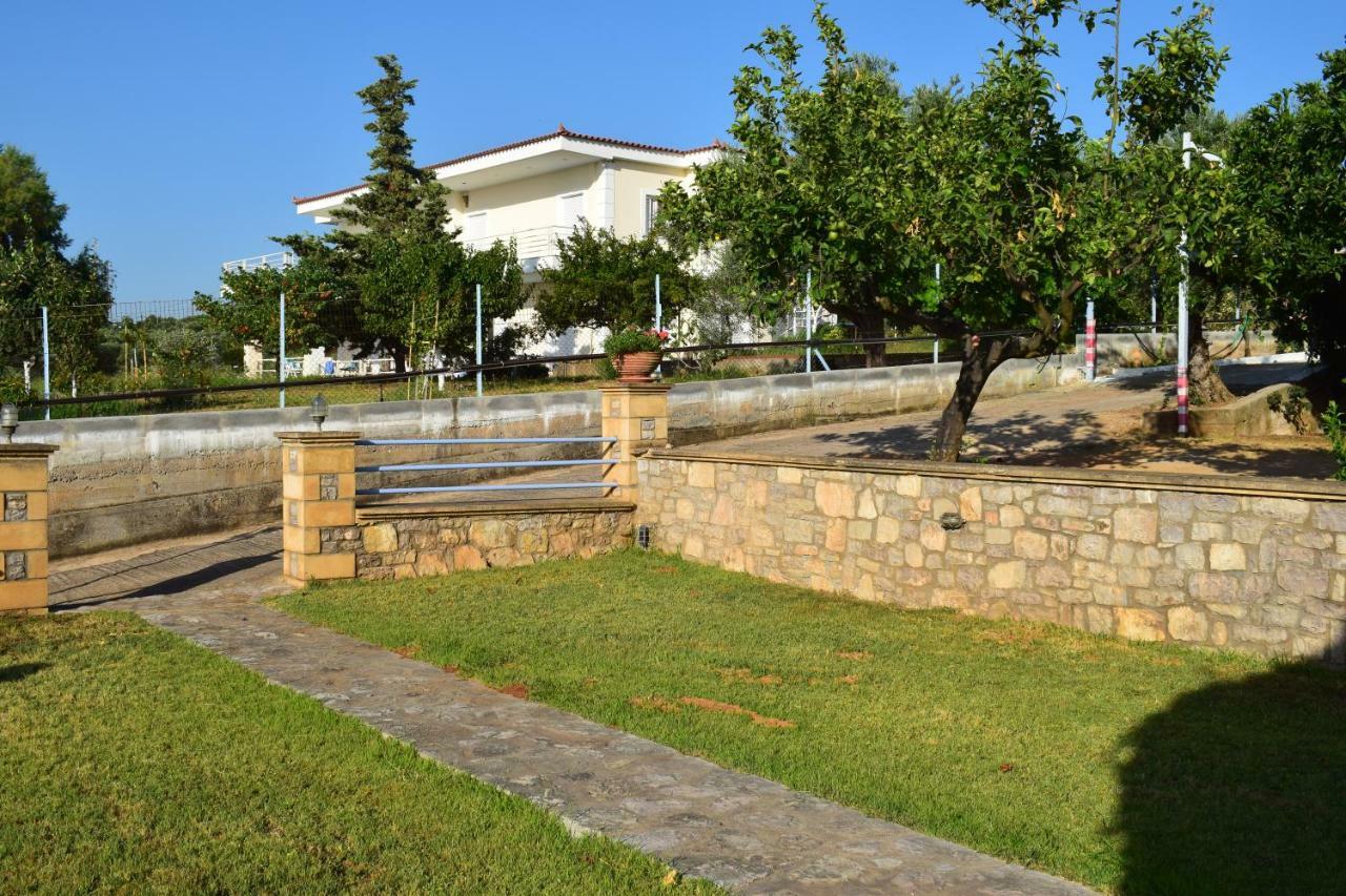 Alexandros Seaside Family Apartments & Villas - Paradise, 7' From Petalidi Kalamaki (Messinia) Exterior foto