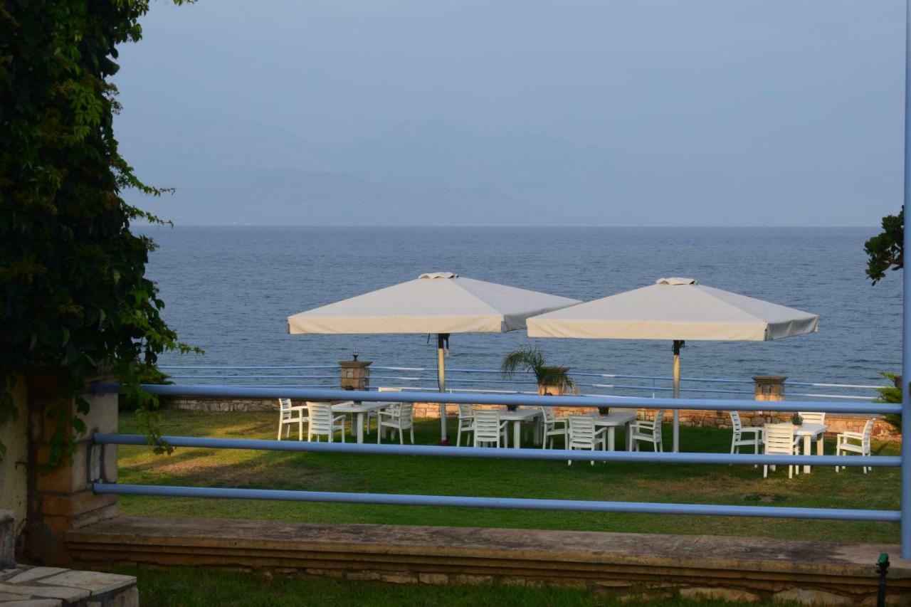 Alexandros Seaside Family Apartments & Villas - Paradise, 7' From Petalidi Kalamaki (Messinia) Exterior foto