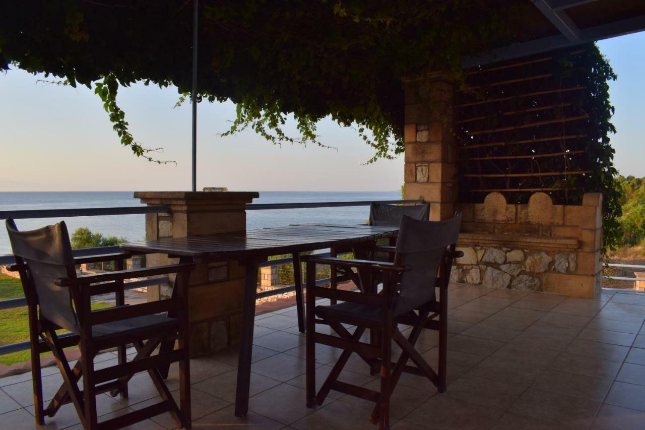 Alexandros Seaside Family Apartments & Villas - Paradise, 7' From Petalidi Kalamaki (Messinia) Exterior foto