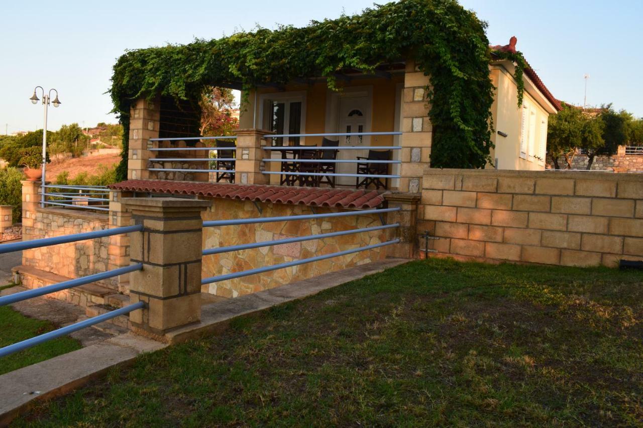 Alexandros Seaside Family Apartments & Villas - Paradise, 7' From Petalidi Kalamaki (Messinia) Exterior foto