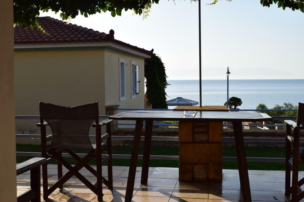 Alexandros Seaside Family Apartments & Villas - Paradise, 7' From Petalidi Kalamaki (Messinia) Exterior foto