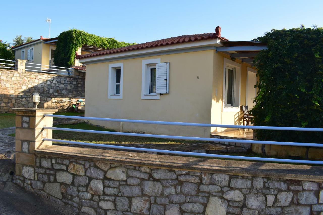 Alexandros Seaside Family Apartments & Villas - Paradise, 7' From Petalidi Kalamaki (Messinia) Exterior foto